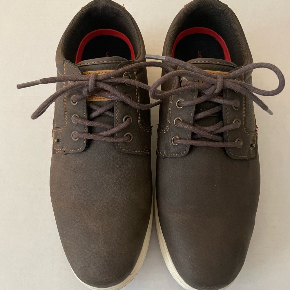Levi's Dark Brown Casual Comfort Shoes Lace Up Sneakers Low Tops Men's Sz 8 EUC